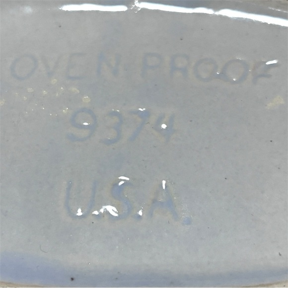 Vintage McCoy White Ceramic Fish Plate USA Baking Serving Platter 9374 - Picture 3 of 4